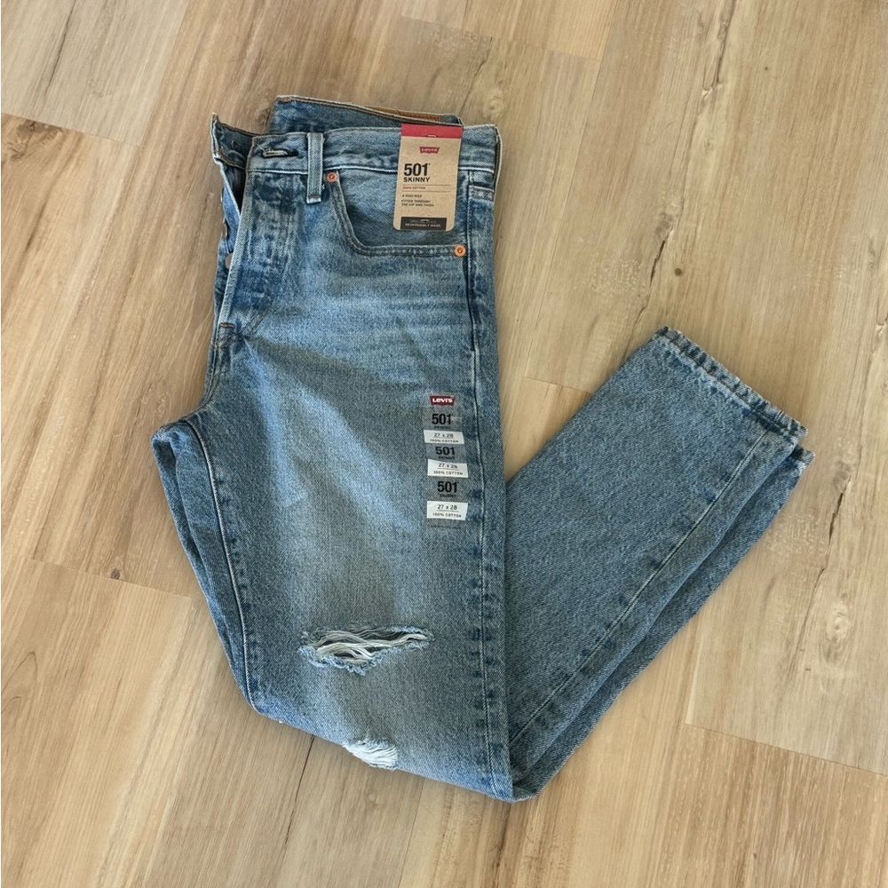 Levi's 501 Light Blue Jeans